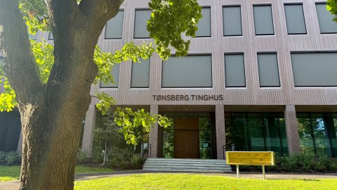 Disse er innstilt til i alt åtte ledige dommerstillinger i tingrettene